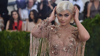 Stock Price Tumble Teaches Snapchat What Happens When You Disappoint Kylie Jenner